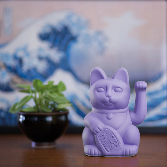 Lucky Cat Lila