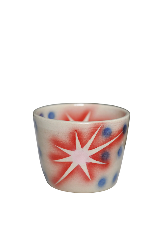 Taza de Cerámica Artesanal Estrella Roja y Lunares (200 ml)