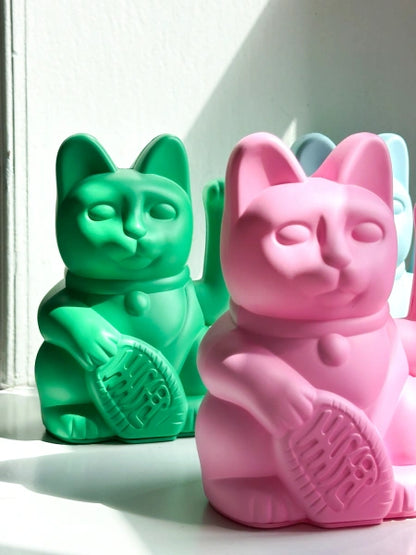 Lucky Cat Verde Fuerte